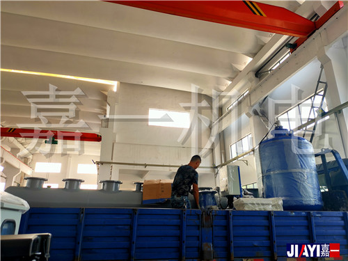 廣東客戶預定的在線吸垢裝置，真空排氣定壓補水裝置，分集水器，自清洗過濾器發(fā)貨啦！